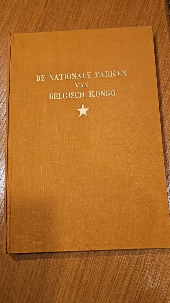 Vinted Artis - Historia boeken uitgaven tussen 1944 en 1968, Boeken, Ophalen