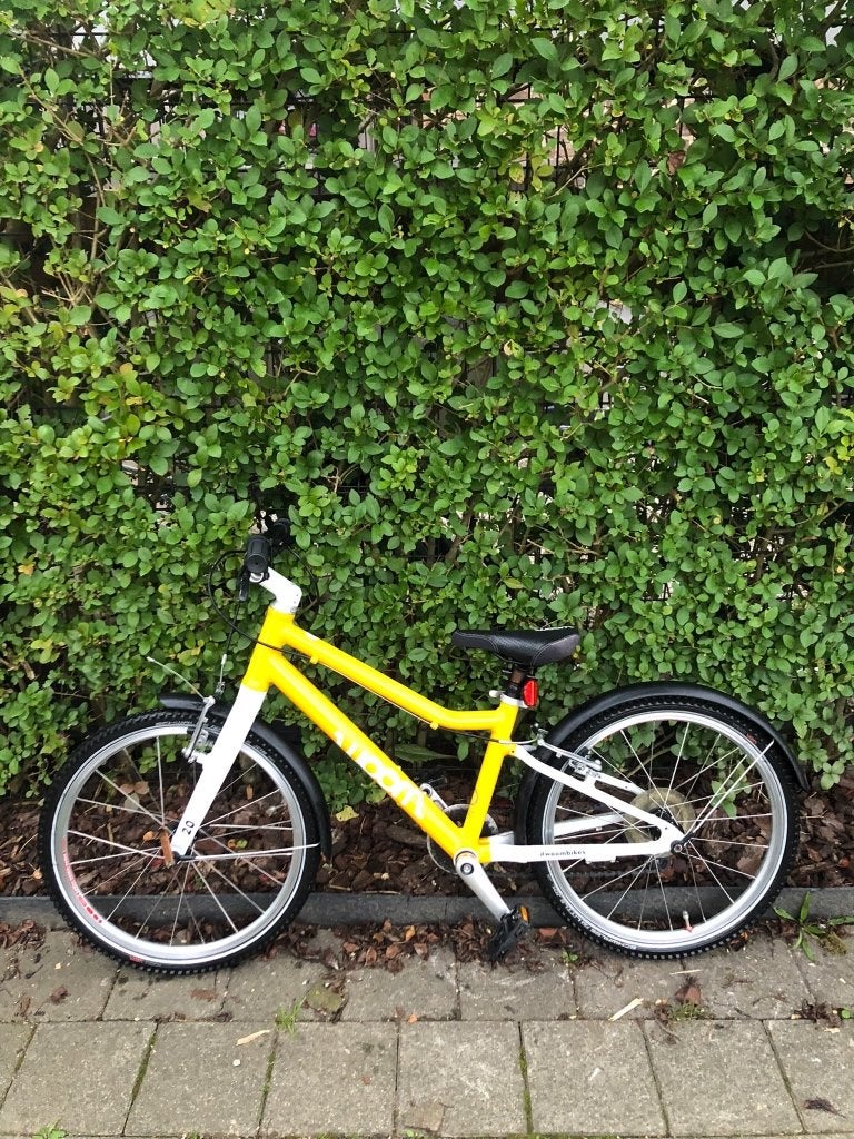 woom 4 yellow, Ophalen, 20 inch of meer, Gebruikt, Velgrem
