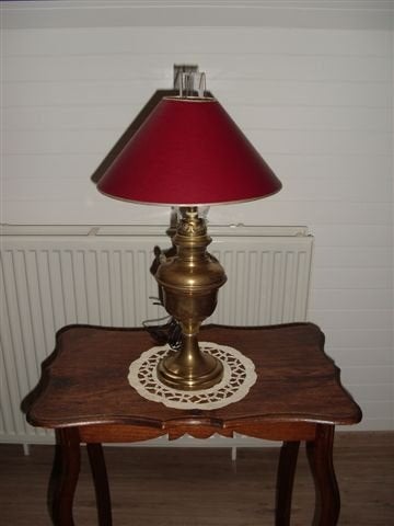 Antieke koperen staanlamp, Ophalen