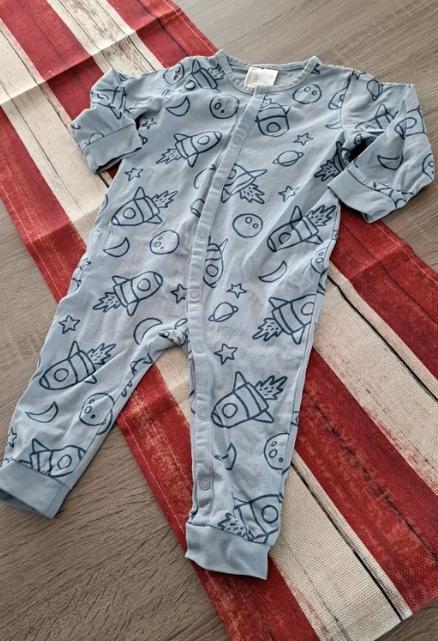 H&M pyjama met raketten en planeten 74, Enfants & Bébés, Vêtements de bébé | Taille 74, Garçon, Enlèvement ou Envoi, H&M, Comme neuf