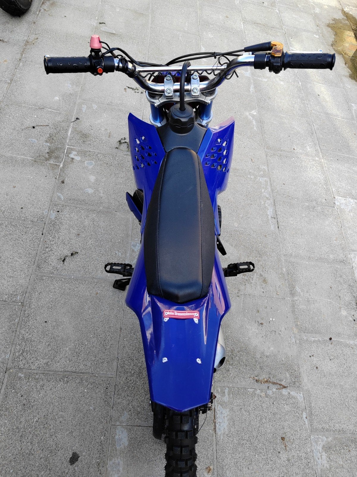 pitbike 49 cc 2 takt, Fietsen en Brommers, Ophalen, Zo goed als nieuw, 49 cc, Pitbike