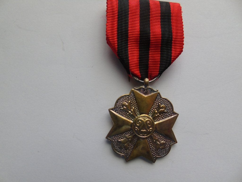 Goudkleurige burgerlijke medaille 1 ste klasse, Postzegels en Munten, Penningen en Medailles, Ophalen