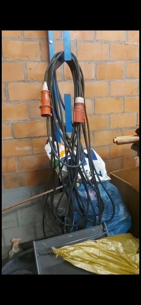 Mennekes CEE cabel 4-polig 400V 6H 32A, 25m lang, Doe-het-zelf en Bouw, Ophalen, Gebruikt, Kabel of Snoer