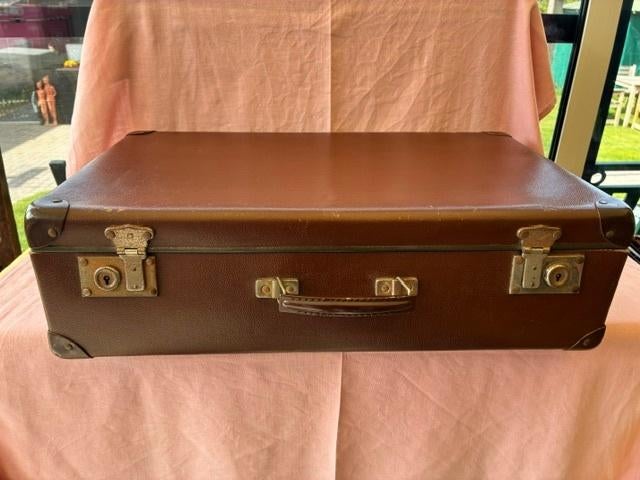 Ancien étui vintage marron clair, Enlèvement, Utilisé, 50 à 60 cm, 35 à 45 cm