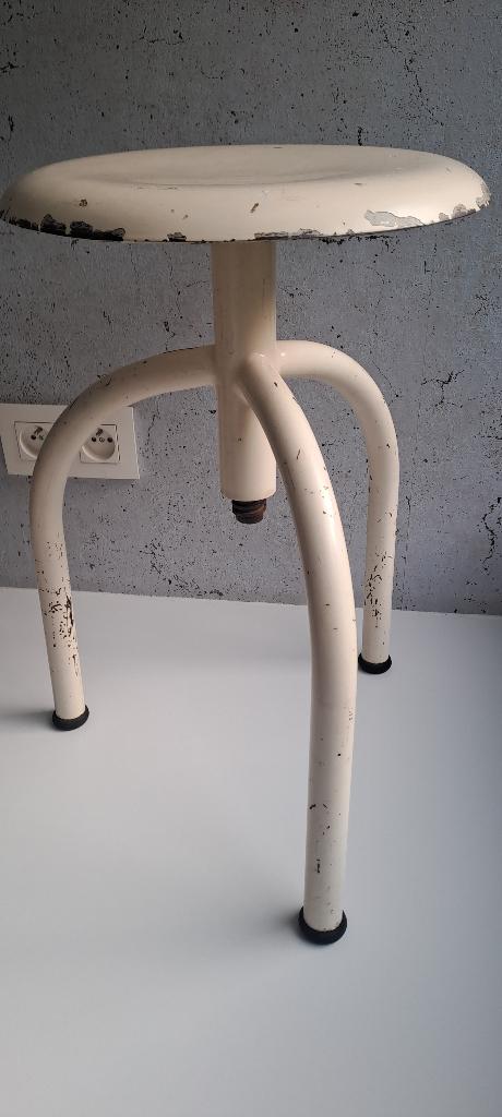 Tabouret industriel, Enlèvement, Réglable en hauteur, Utilisé, Fer