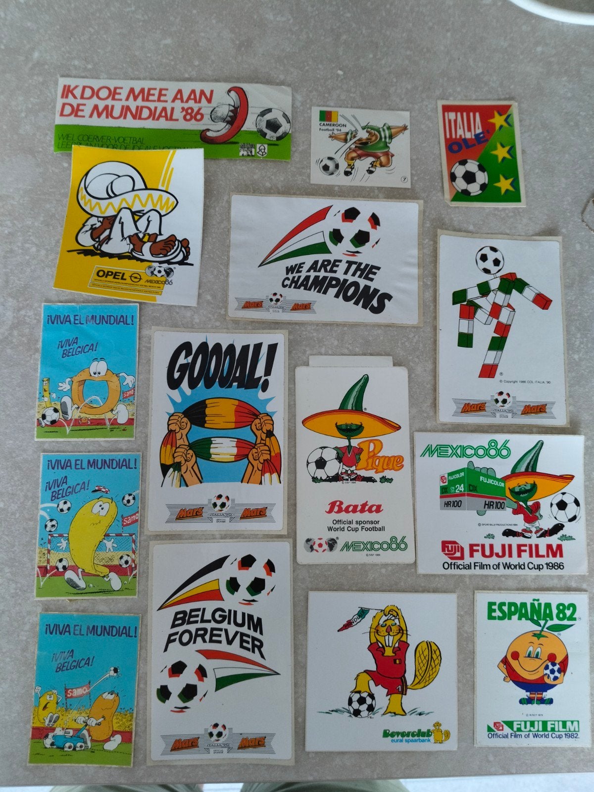 15 verschillende mondial stickers, Verzamelen, Ophalen of Verzenden