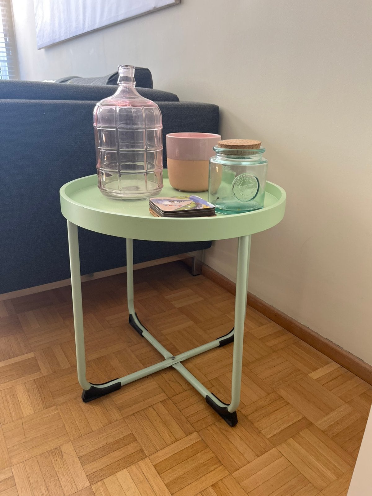Bijzettafeltje mintgroen - centrum Antwerpen, Huis en Inrichting, Tafels | Sidetables, Ophalen, Zo goed als nieuw