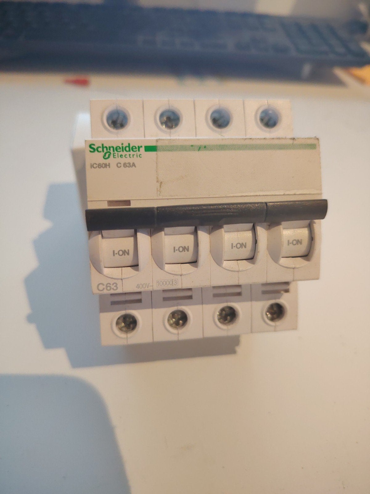 iC60h automaat 4p 63a d karakteristiek, Ophalen, Zo goed als nieuw, Schneider Electric, Installatieautomaat