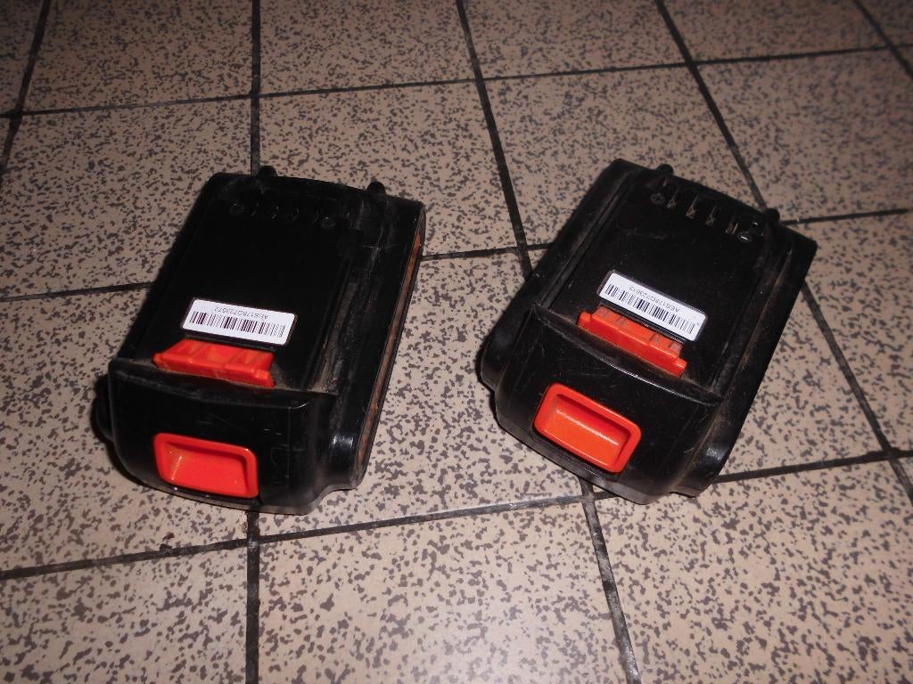 Set van 2 BLACK & DECKER 1,5 Ah 18 volt batterijen, Ophalen of Verzenden