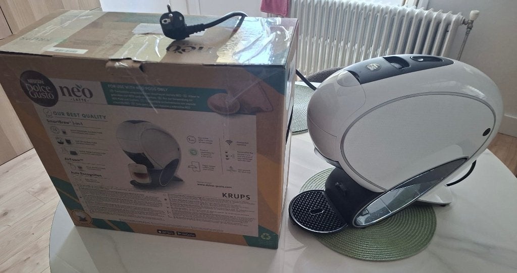 Dolce gusto neo, Ophalen of Verzenden, Gebruikt, Espresso apparaat, Koffiepads en cups