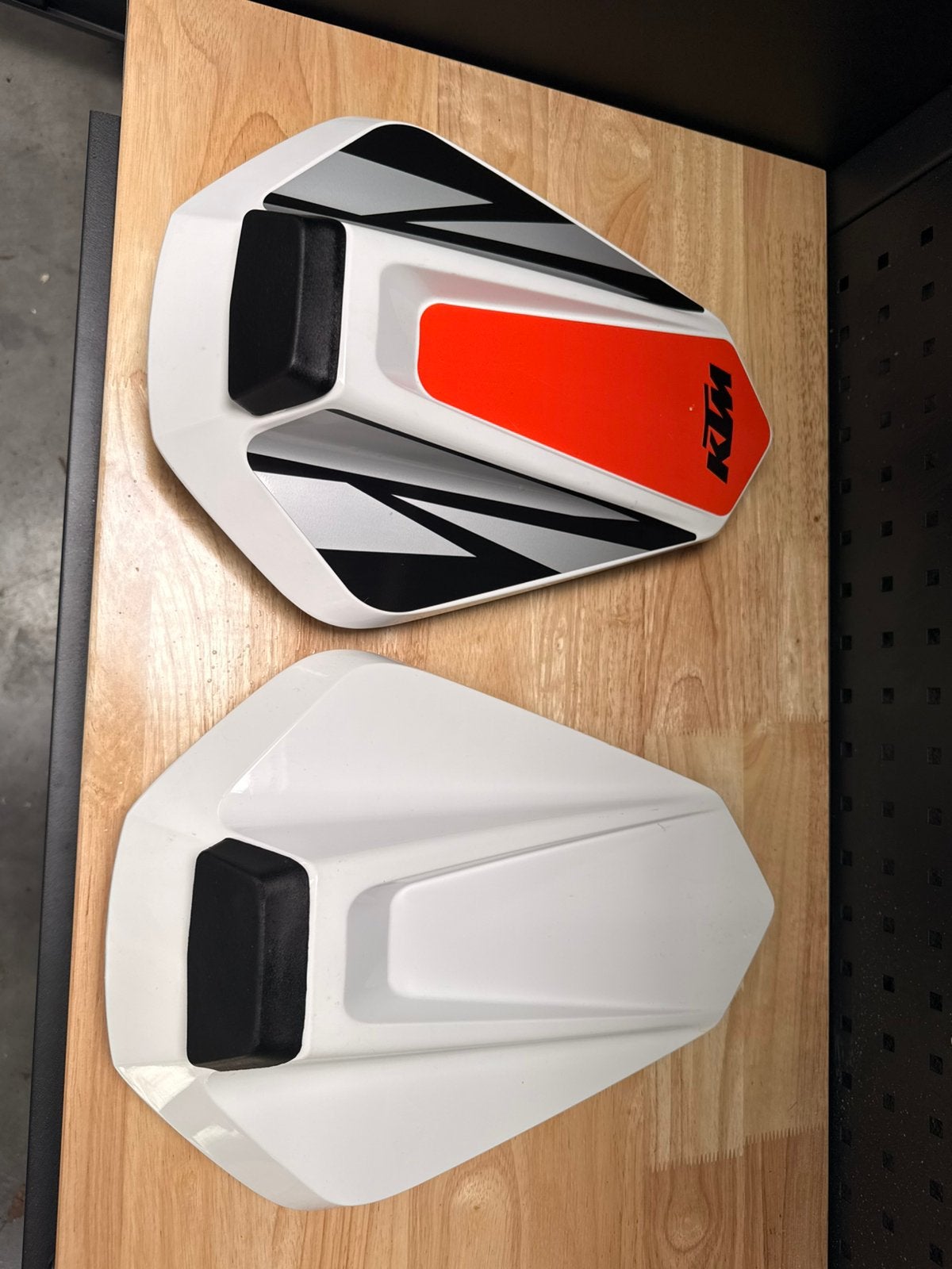 KTM mono seat Duke 125 390, Motoren, Accessoires | Stickers, Ophalen of Verzenden
