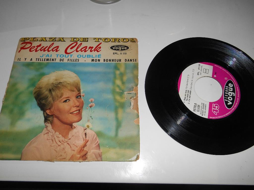 45T 4 pistes Petula Clark plaza de toros...., Enlèvement ou Envoi