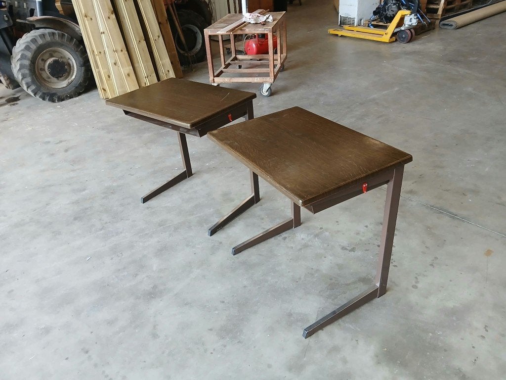 2 vintage schoollessenaars / bureautjes – 70 x 50 cm, Ophalen, Opbergruimte, Gebruikt, Metaal