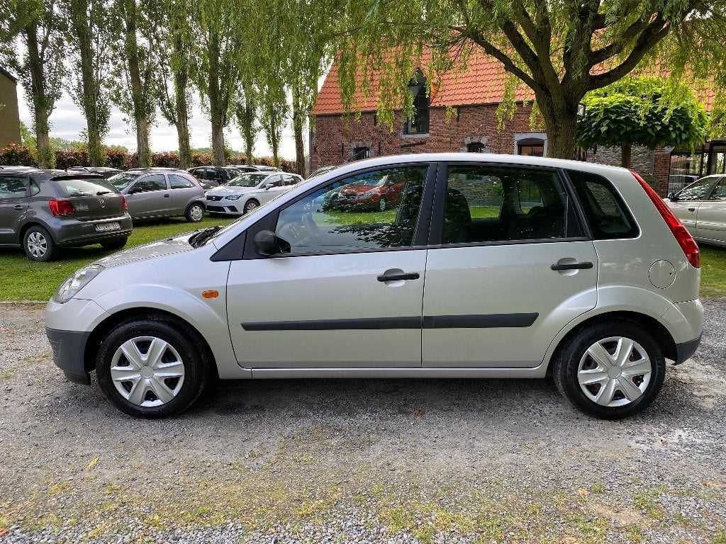 Ford fiesta 1.4i, Autos, Ford, Entreprise, Boîte manuelle, 5 portes, Euro 4