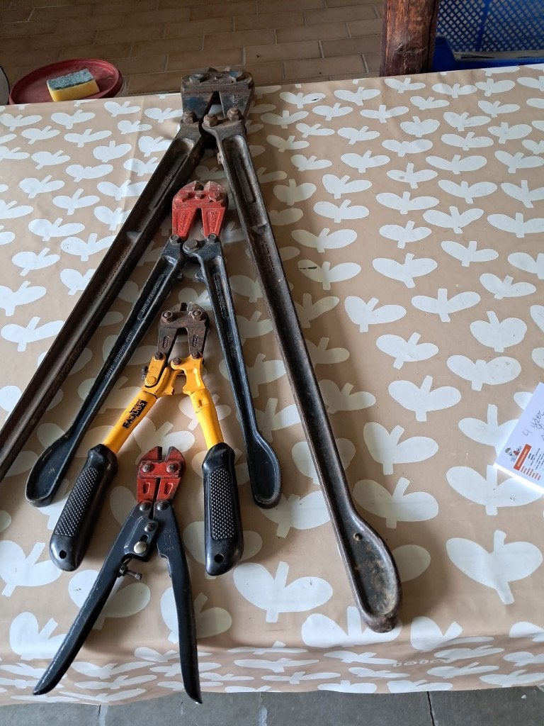 4 cisailles à fer - 40€ pour 4 ensemble, Bricolage & Construction, Quincaillerie & Fixations, Enlèvement, Utilisé, Autres types