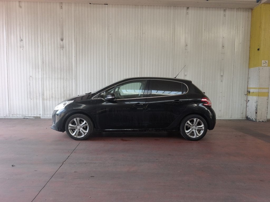 Peugeot 208 1.6 HDi 92 pk – 2014 – 218.000 km – Euro 5b -, Auto's, Voorwielaandrijving, Euro 5, Stof, Zwart