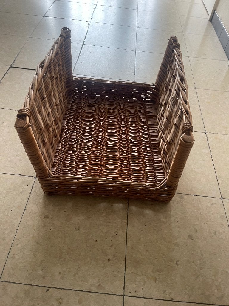 Pratique Panier rangement osier pour buches, Maison & Meubles, Osier, Comme neuf, Enlèvement, Panier