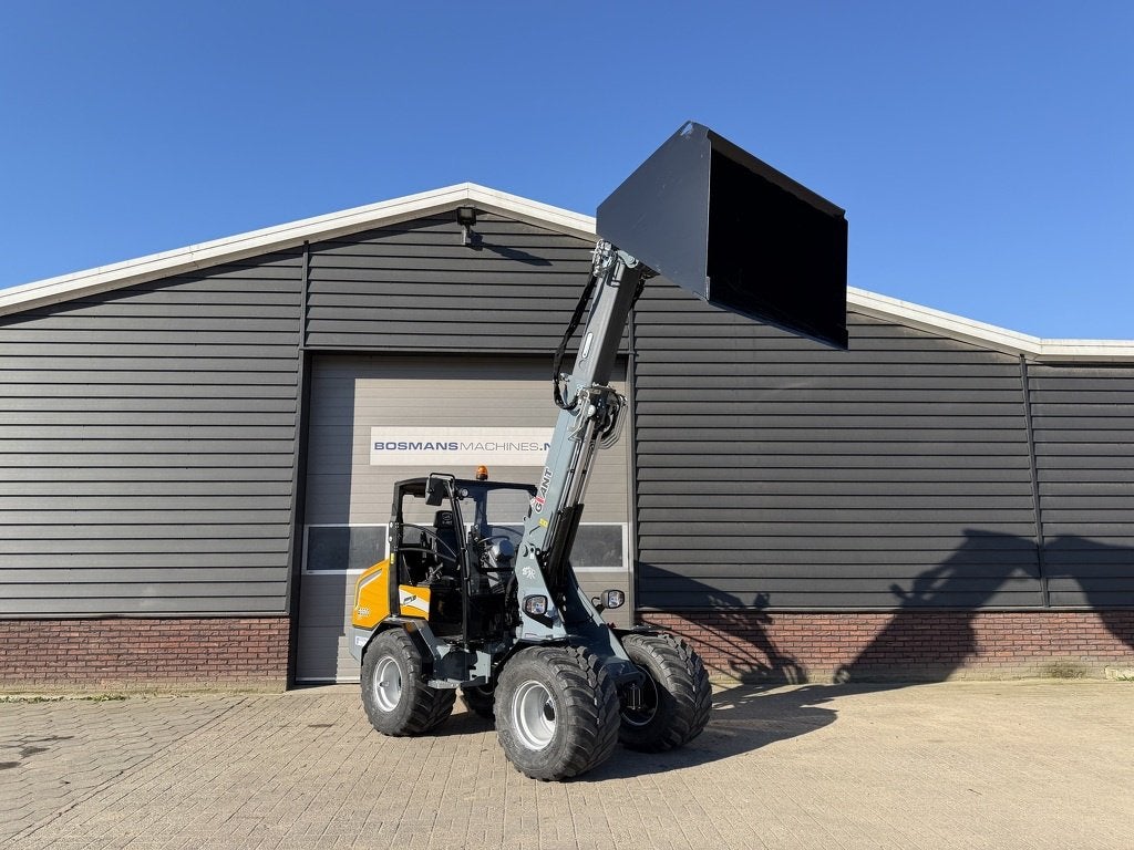 Giant G3500 TELE minishovel NIEUW €960 LEASE, Articles professionnels, Machines & Construction | Grues & Excavatrices, Tobroco