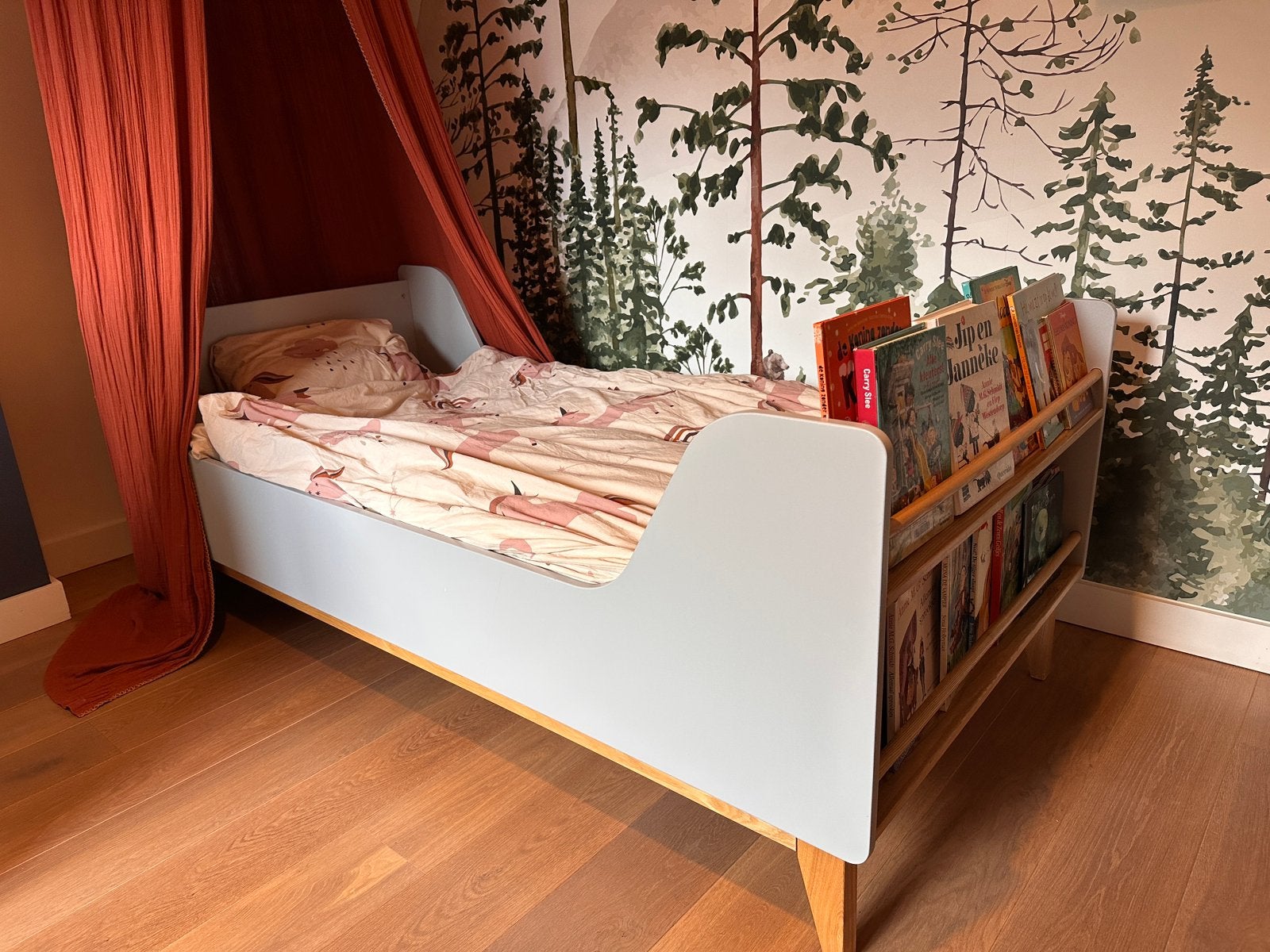 Kinderbed met boekenrek, Ophalen, 85 tot 100 cm, Gebruikt, Lattenbodem