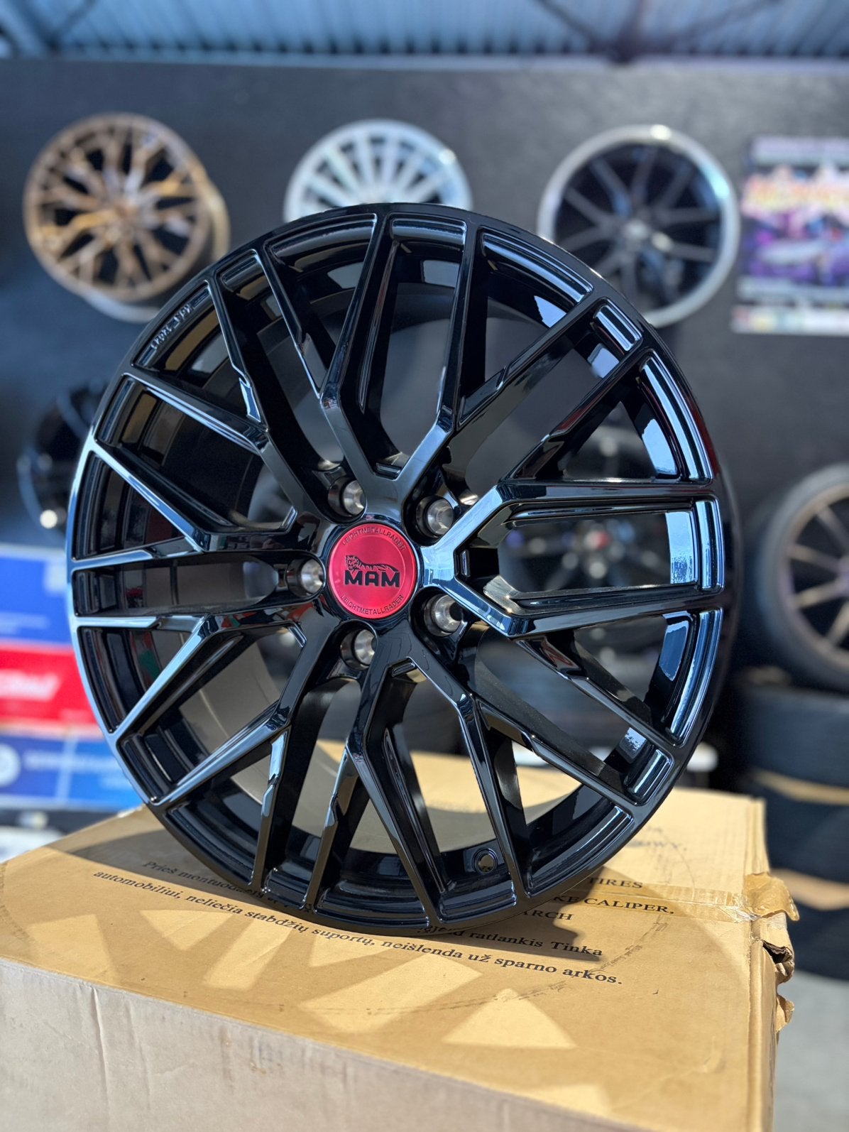 18” Mam rs4 gloss black, Ophalen