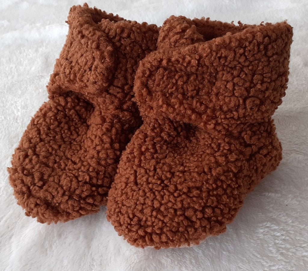 Baby schoenen teddy slofjes Hema 4-9M, Enfants & Bébés, Neuf, Garçon ou Fille, Enlèvement ou Envoi, Pantoufles