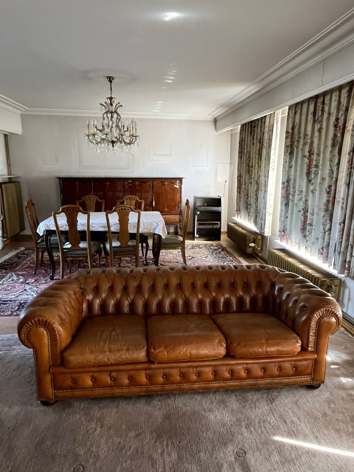 Chesterfield zetel, Ophalen, Zo goed als nieuw