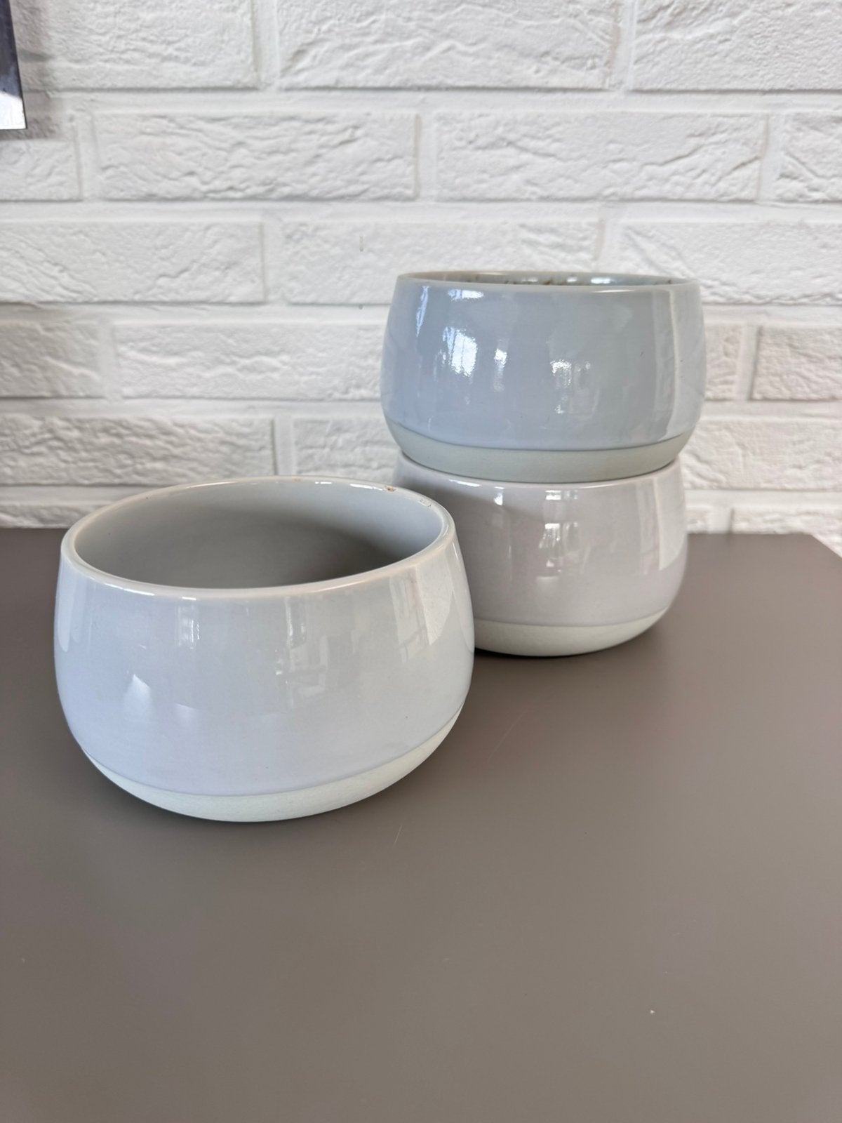 Lot de 3 cache-pots ronds en céramique gris clair, Jardin & Terrasse, Pots de fleurs, Moins de 25 cm, Poterie, Comme neuf, Enlèvement