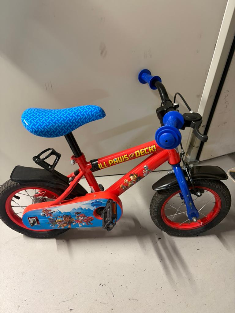 Kinderfiets paw patrol, Fietsen en Brommers, Fietsen | Kinderfietsjes, Ophalen of Verzenden, Zo goed als nieuw, Zijwieltjes