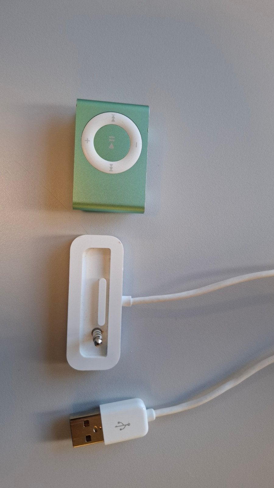 Apple iPod shuffle 2e generatie - 1 GB - in goede staat, TV, Hi-fi & Vidéo, Lecteurs Mp3 | Apple iPod, Enlèvement ou Envoi, Shuffle