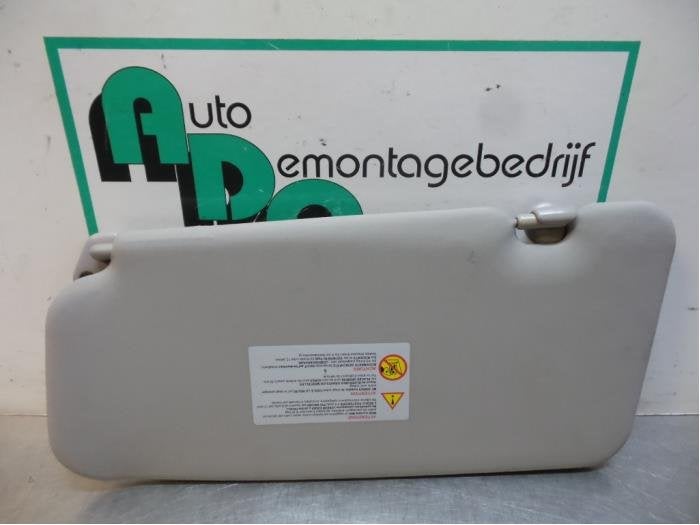 Pare-soleil d'un Nissan X-Trail (X-Trail 01-), -, Utilisé, -, Nissan