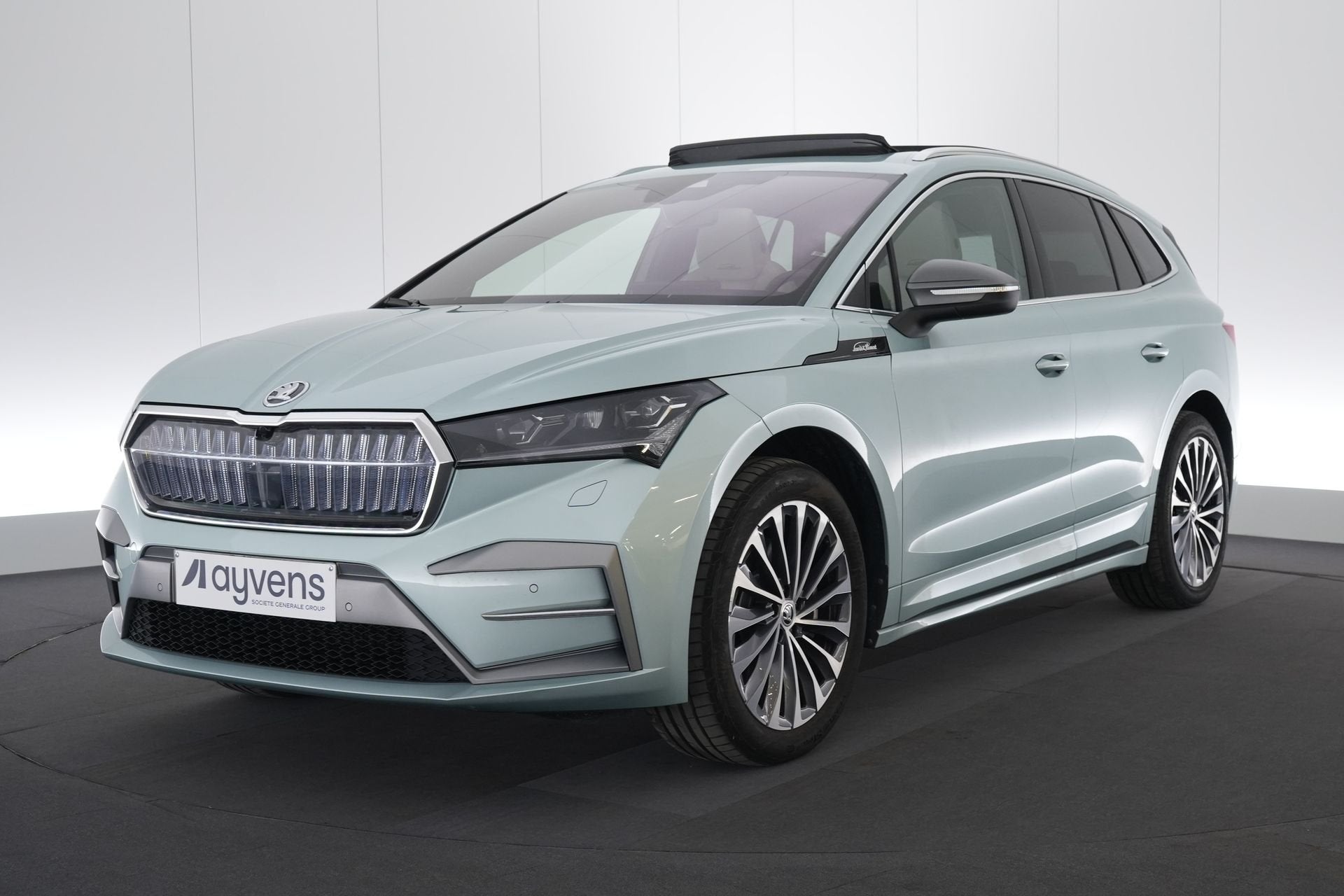 (2GEF598) SKODA ENYAQ, Cuir, Argent ou Gris, Entreprise, Carnet d'entretien