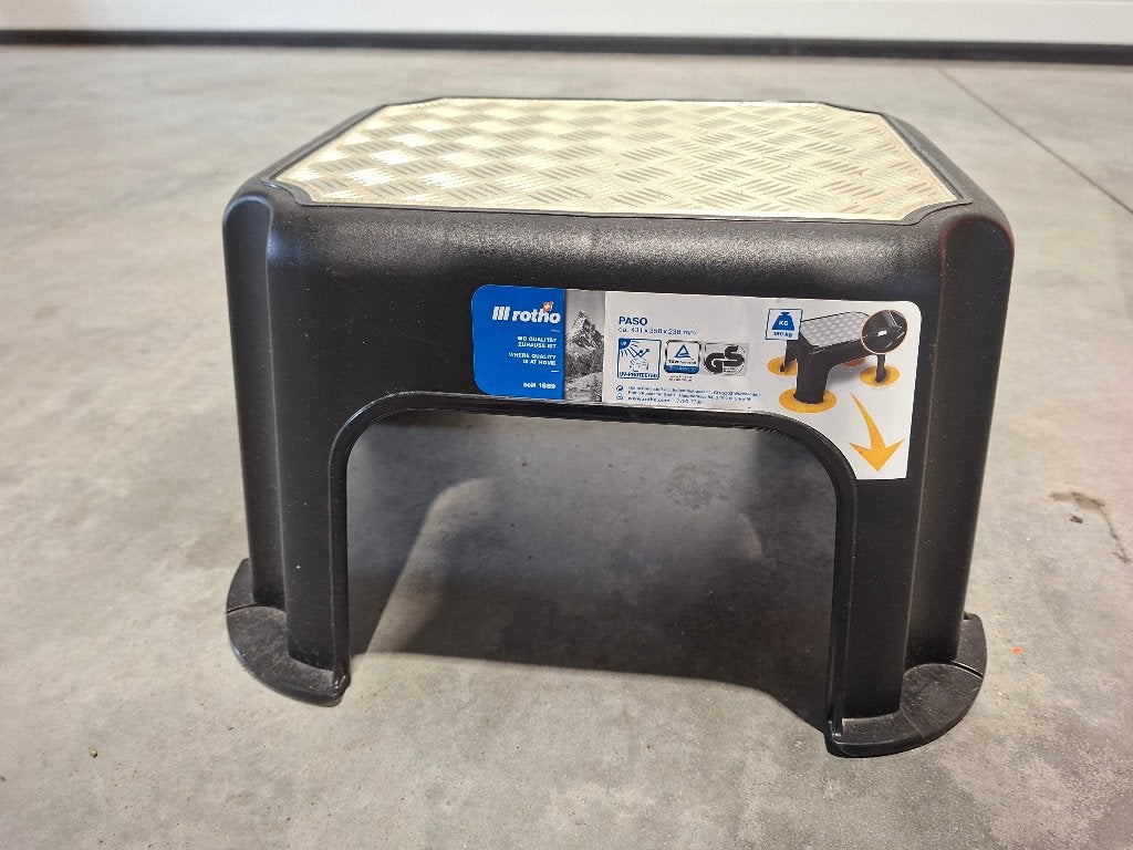 Zwart plastiek opstapje 24cm hoog, Huis en Inrichting, Ophalen, Nieuw, Zwart, Kunststof