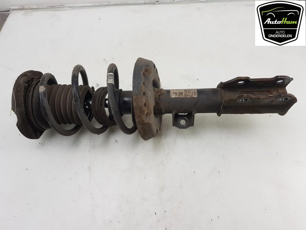 AMORTISSEUR OU ABSORBEUR DE CHOC AVANT DROIT Opel Astra K, Postoffice@zf.com, Löwentaler Straße 20
88046  Friedrichshafen, DE