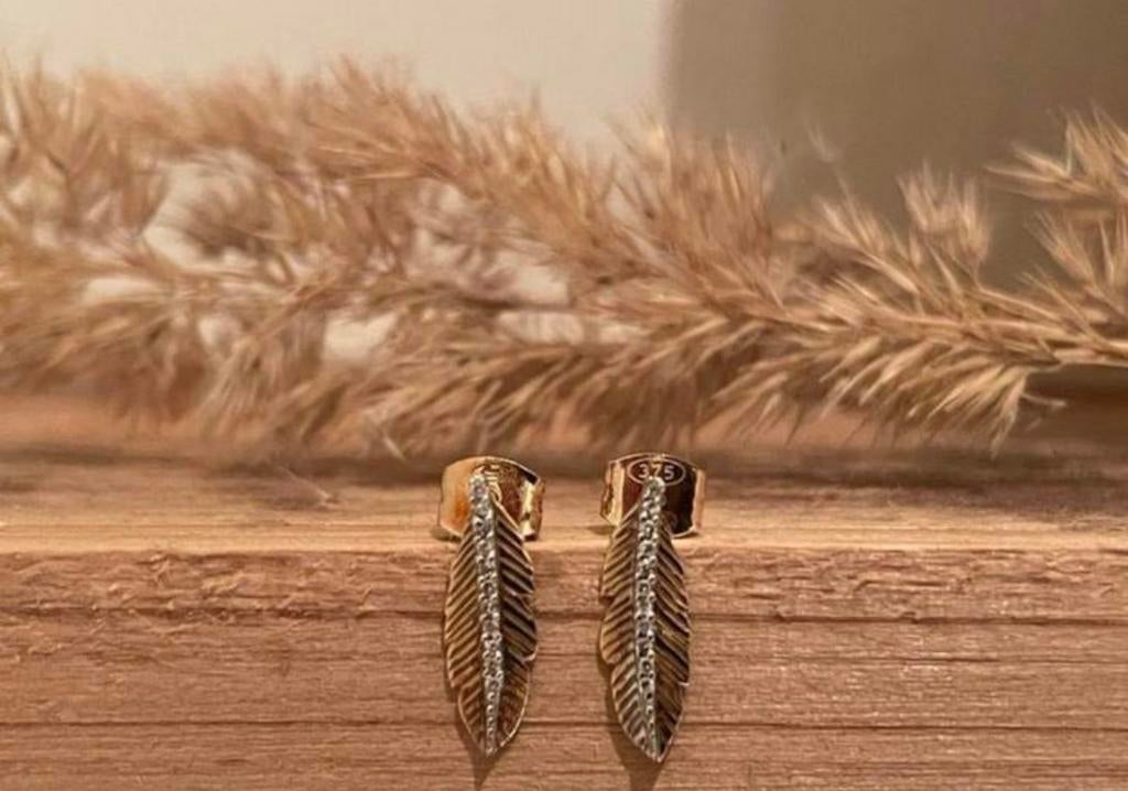 Gouden oorknopjes - bezet met diamanten, Handtassen en Accessoires, Oorbellen, Ophalen, Zo goed als nieuw, Wit, Goud