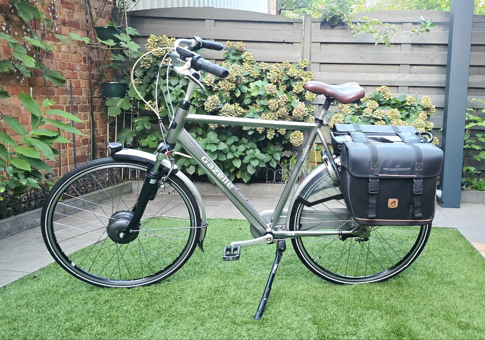 Vélo électrique Gazelle avec batterie puissante, Enlèvement, Gazelle