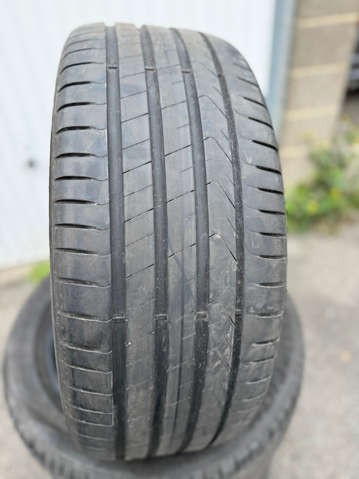 2 pneu pirelli 235 50 18, Enlèvement