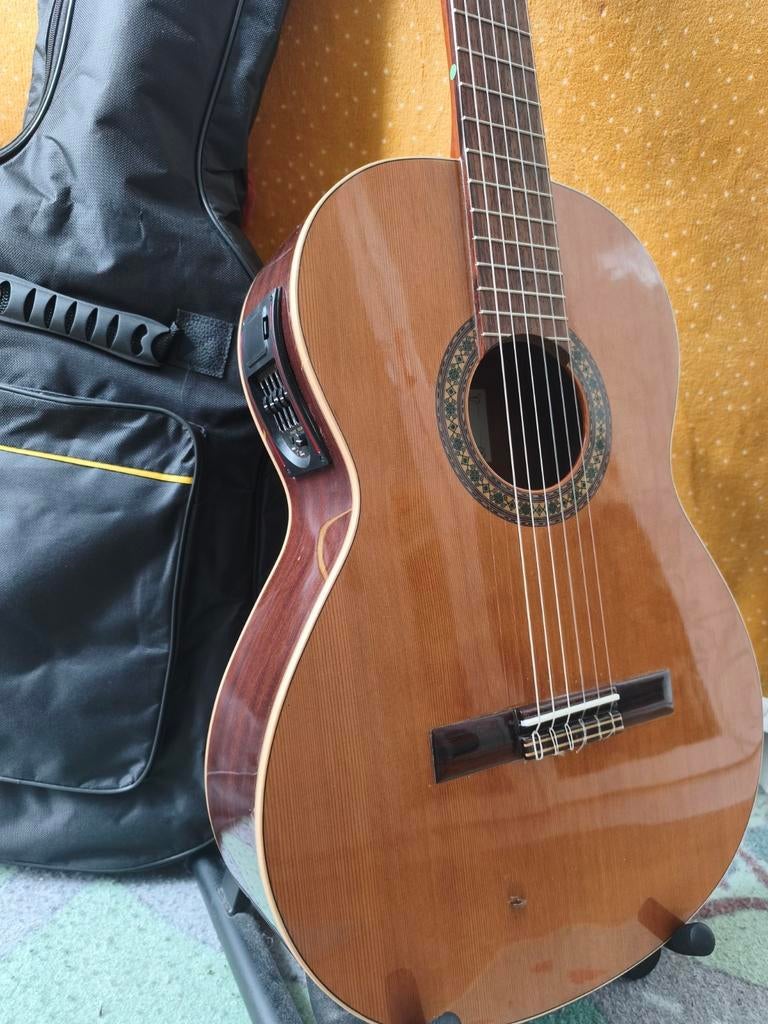 Guitares conservatoire Alhambra/Estève/V.Sanchez, Comme neuf, Guitare classique ou espagnole, Avec capteur (piezo)