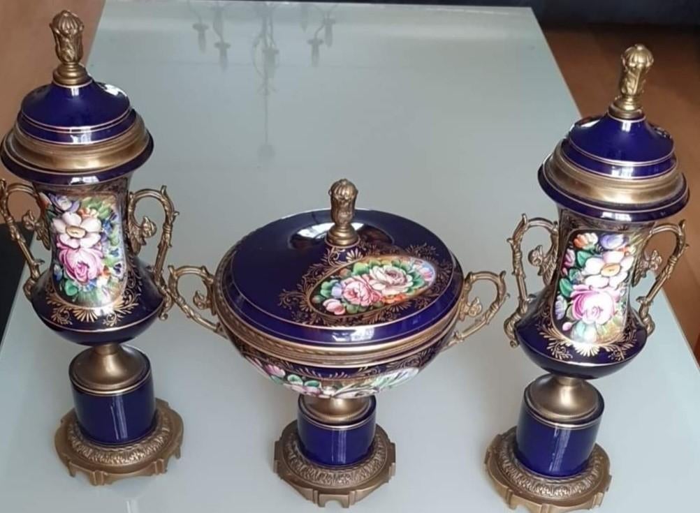 Antique. Magnifique décor., Envoi