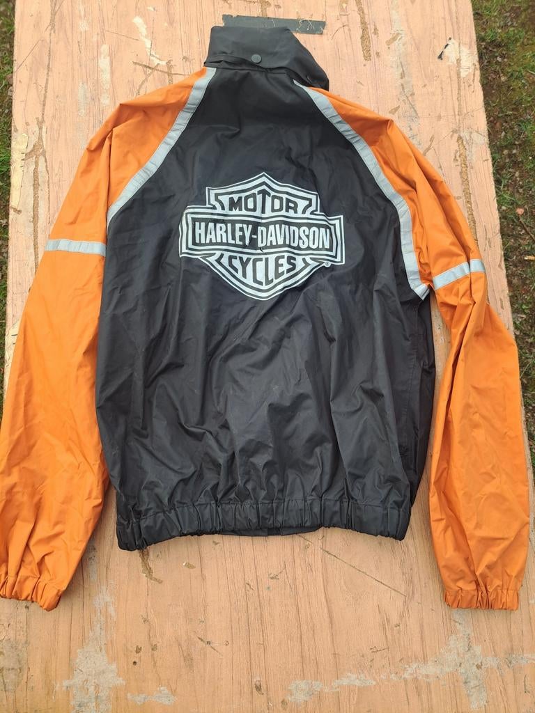 Harley Davidson Regenpak maat S, Ophalen