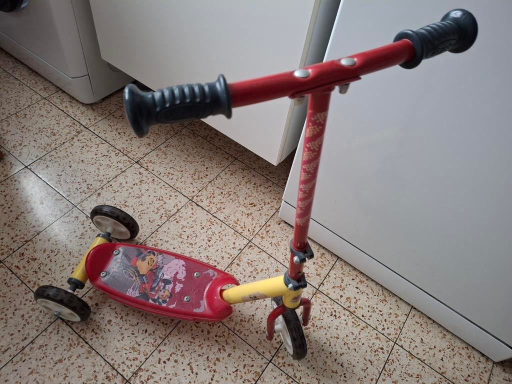 Trottinette Disney, Enlèvement