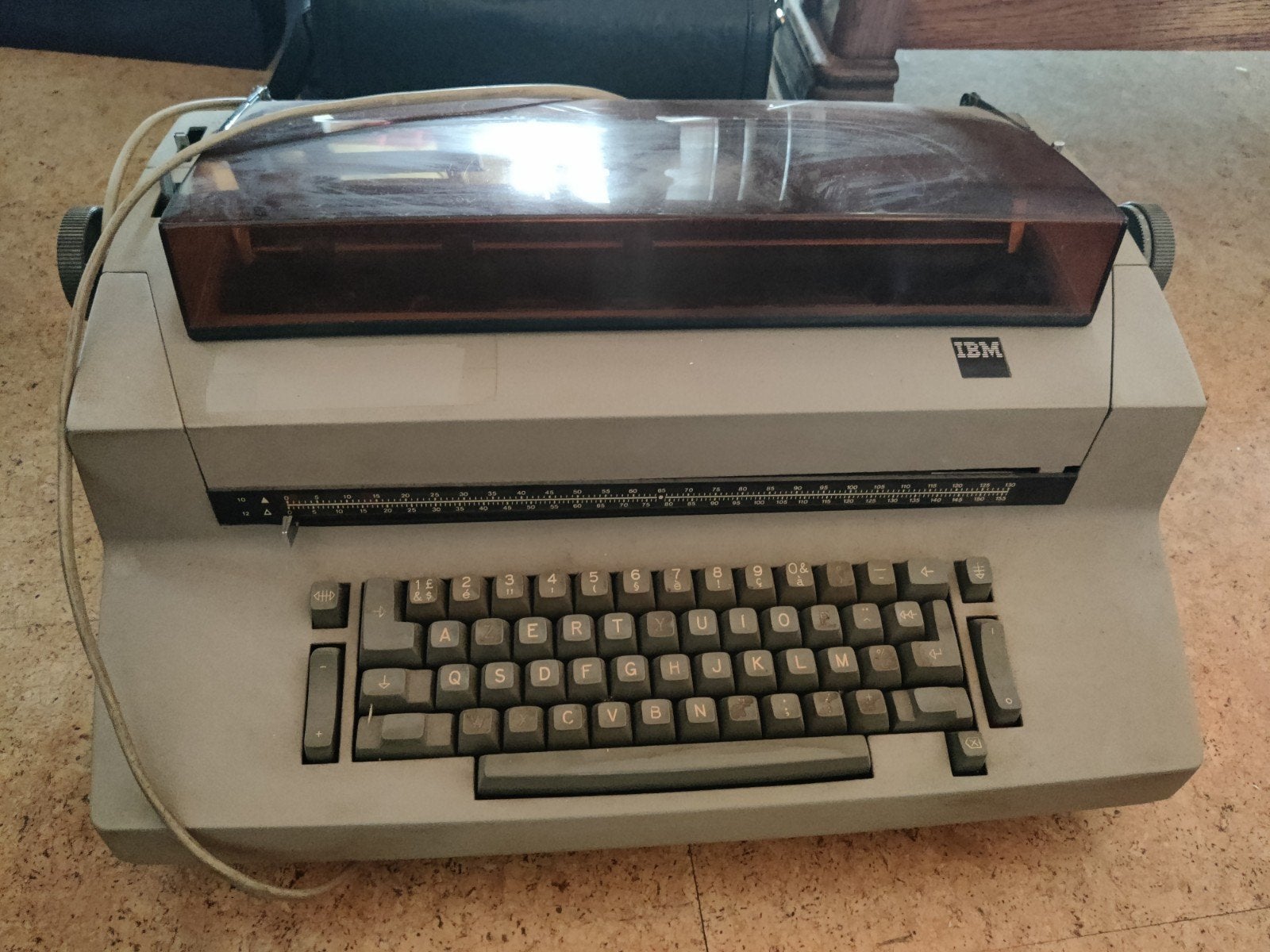 IBM el. typmachine en Brother CE-25 Elektronische Typemachin, Ophalen