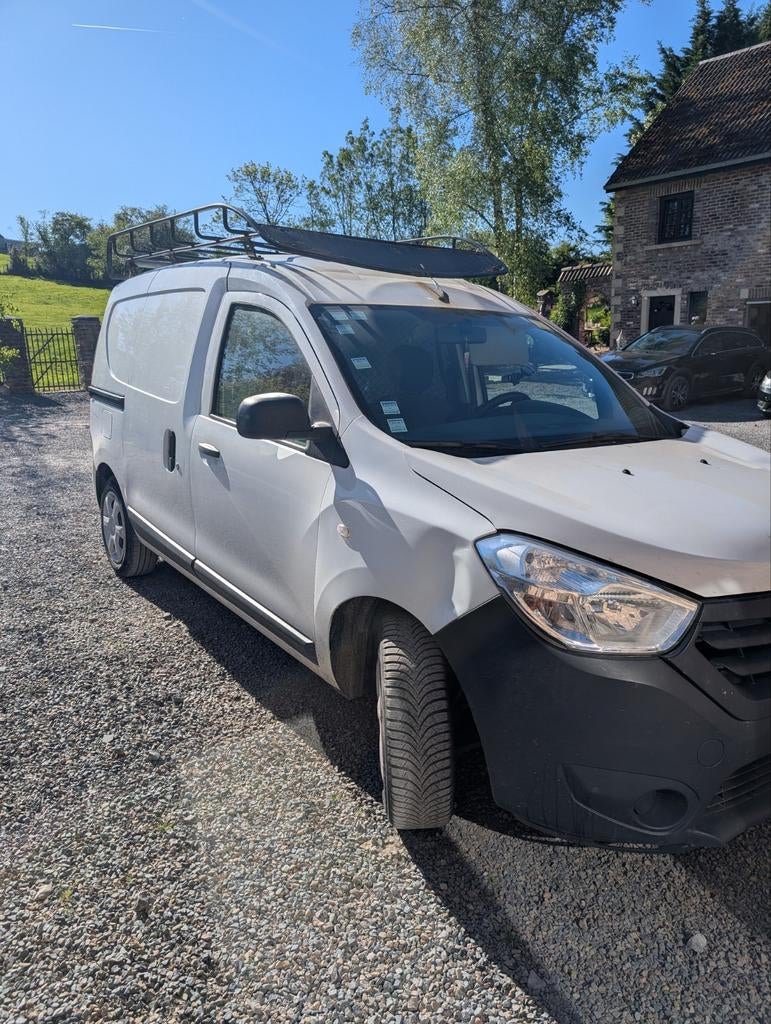 Vend ou échange Dacia dokker 2017, Autos, Camionnettes & Utilitaires, Particulier, Verrouillage central, Cruise Control, USB, Dacia