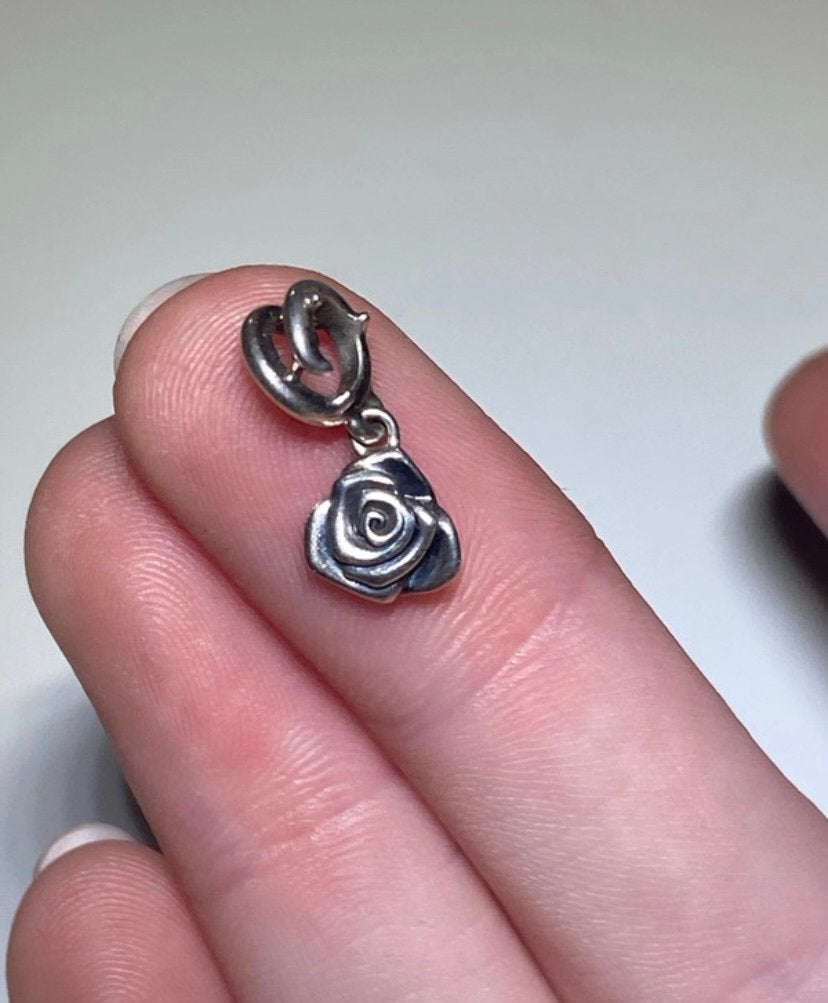 Roos bedel, Handtassen en Accessoires, Bedels, Ophalen of Verzenden, Zo goed als nieuw, Pandora