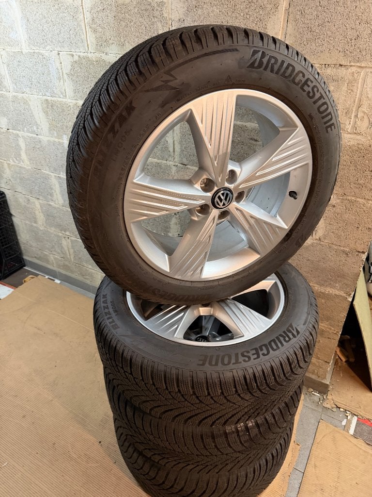 Kit Vw ID6/5/4- BUZZ- Audi Q4 - 19pouces Bridgestone HiVER, Autos : Pièces & Accessoires, Pneus & Jantes, Pneus et Jantes, Pneus hiver