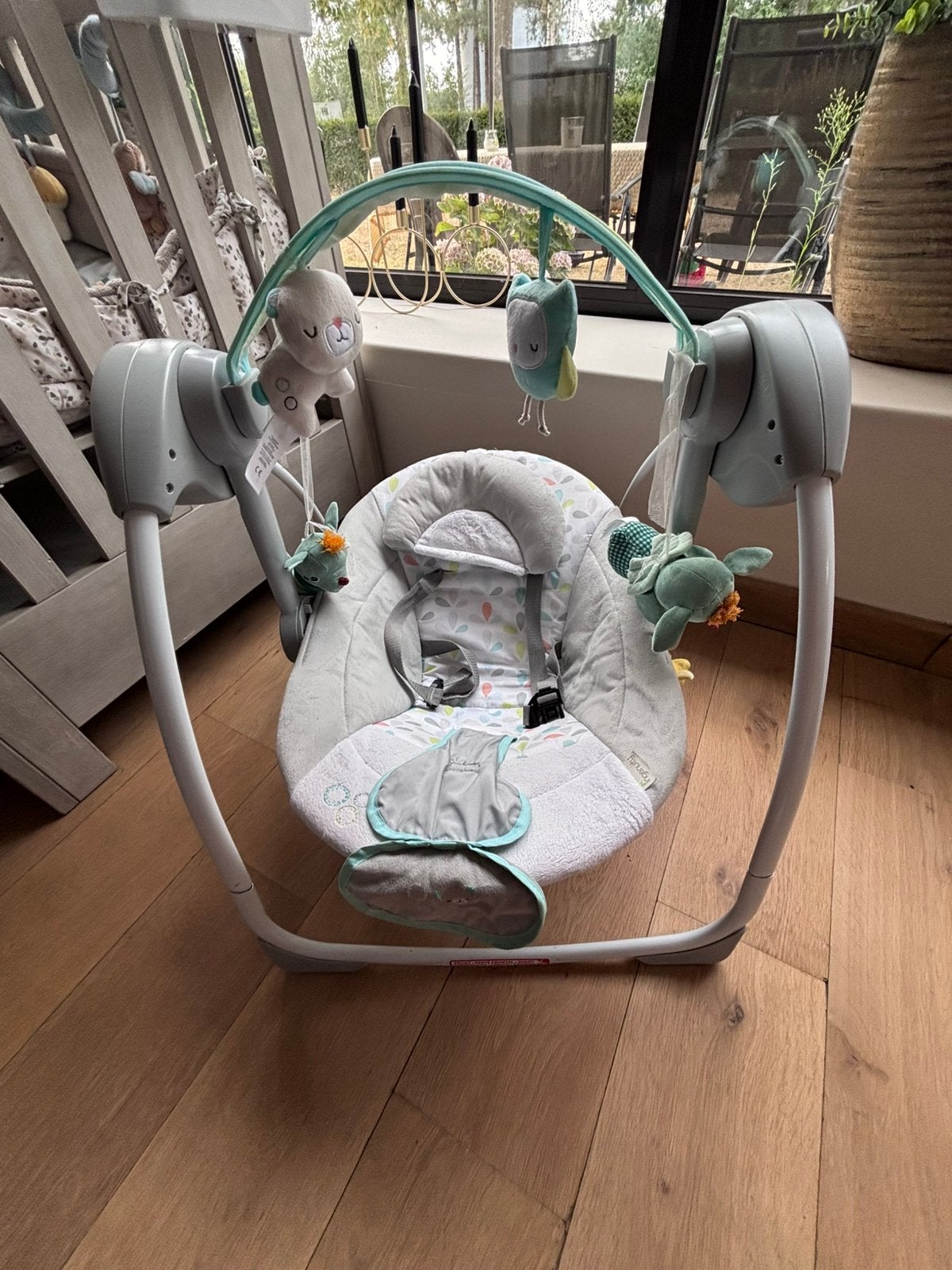 Automatisch Baby wipstoeltje met geluid, Kinderen en Baby's, Wipstoeltjes, Gebruikt, Wipstoel, Met gordel(s) of riempje(s), Ophalen