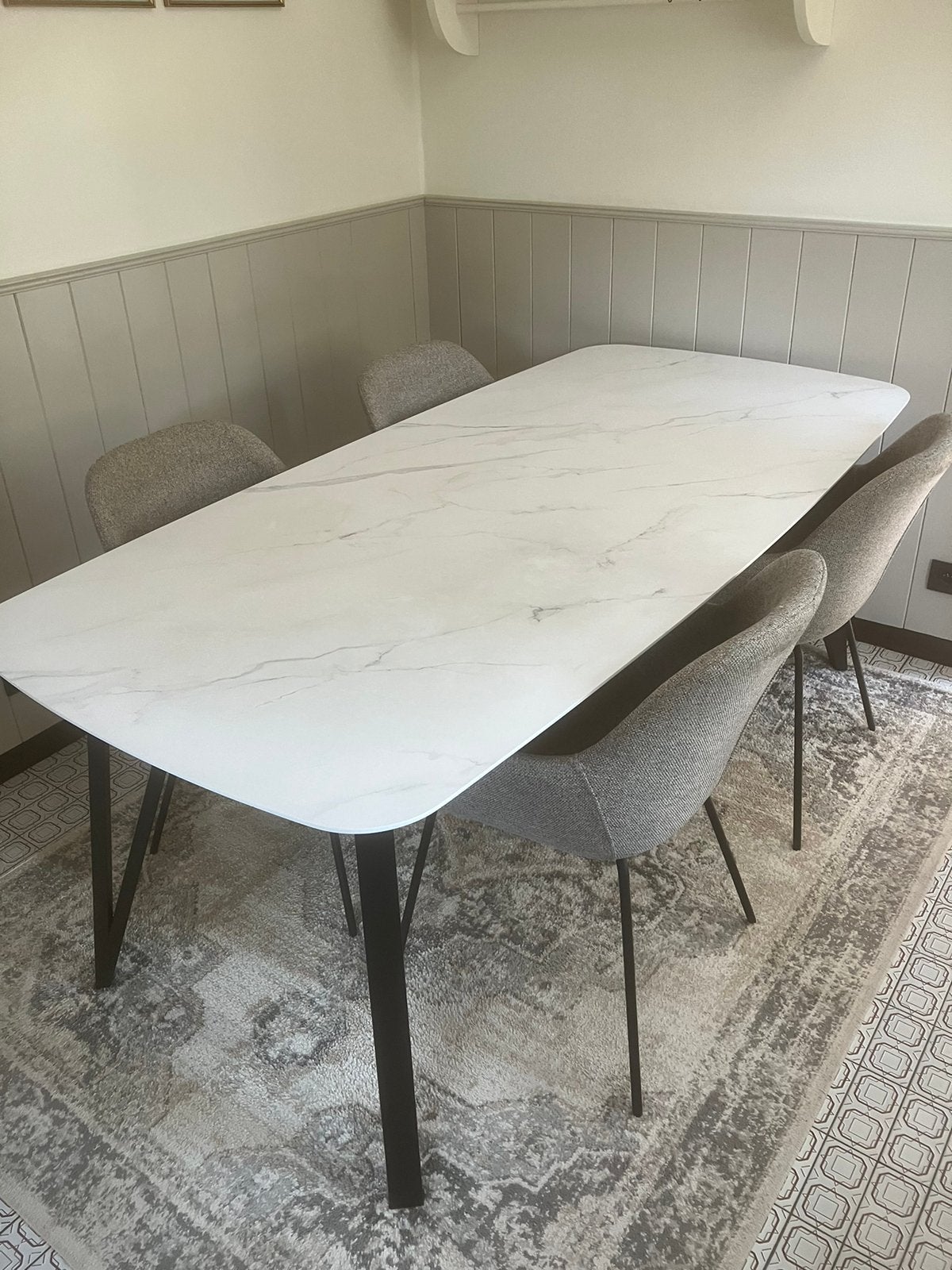 Tafel + 8 stoelen, Huis en Inrichting, Tafels | Eettafels, Ophalen, Zo goed als nieuw