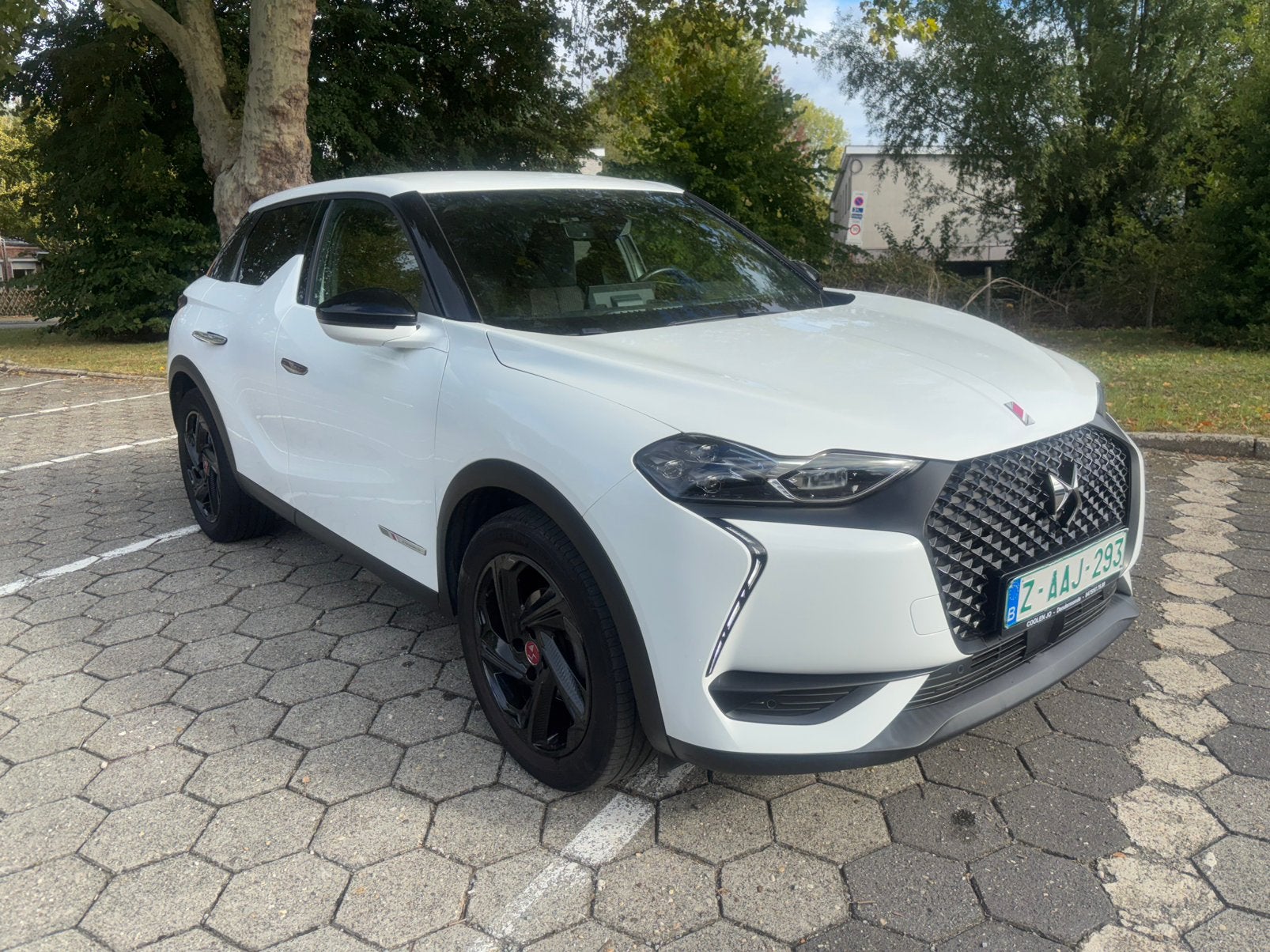Zeer mooie Citroen DS3 benzine in top staat met garantie., Auto's, Voorwielaandrijving, Dealer onderhouden, Alcantara, Wit