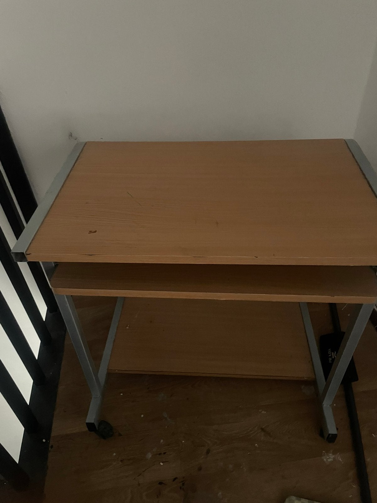 Bureau, Enlèvement ou Envoi, Comme neuf