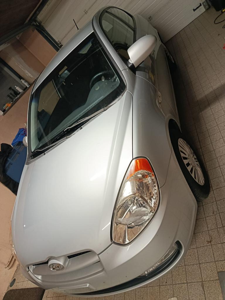 Hyundai Accent, Autos, Hyundai, Argent ou Gris, Boîte manuelle, Noir, Particulier