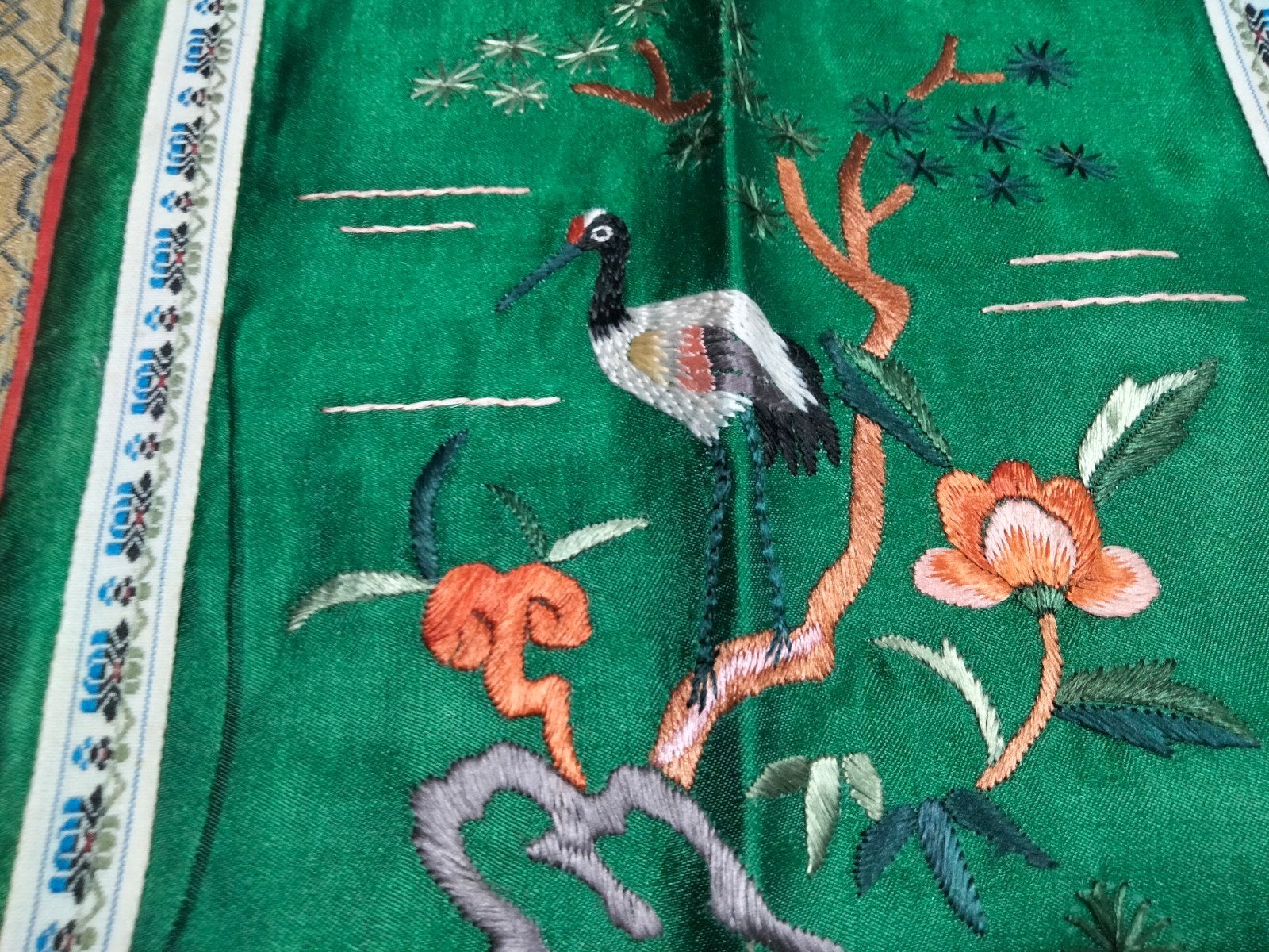 Antieke Chinese handgeborduurde zijden placemat - Grue & P P, Ophalen of Verzenden, Groen, Gevoerd, Vierkant